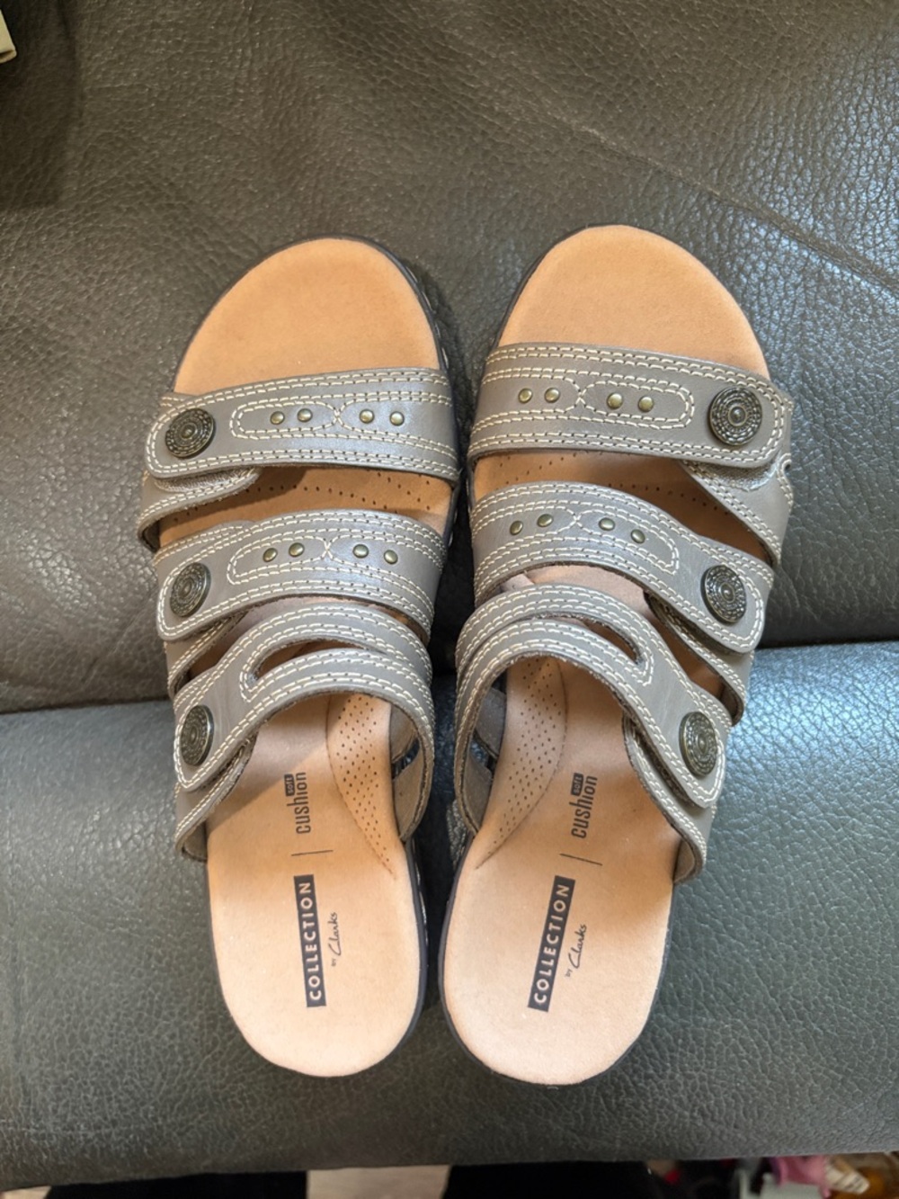 Clarks sage leather slip on women’s sandals